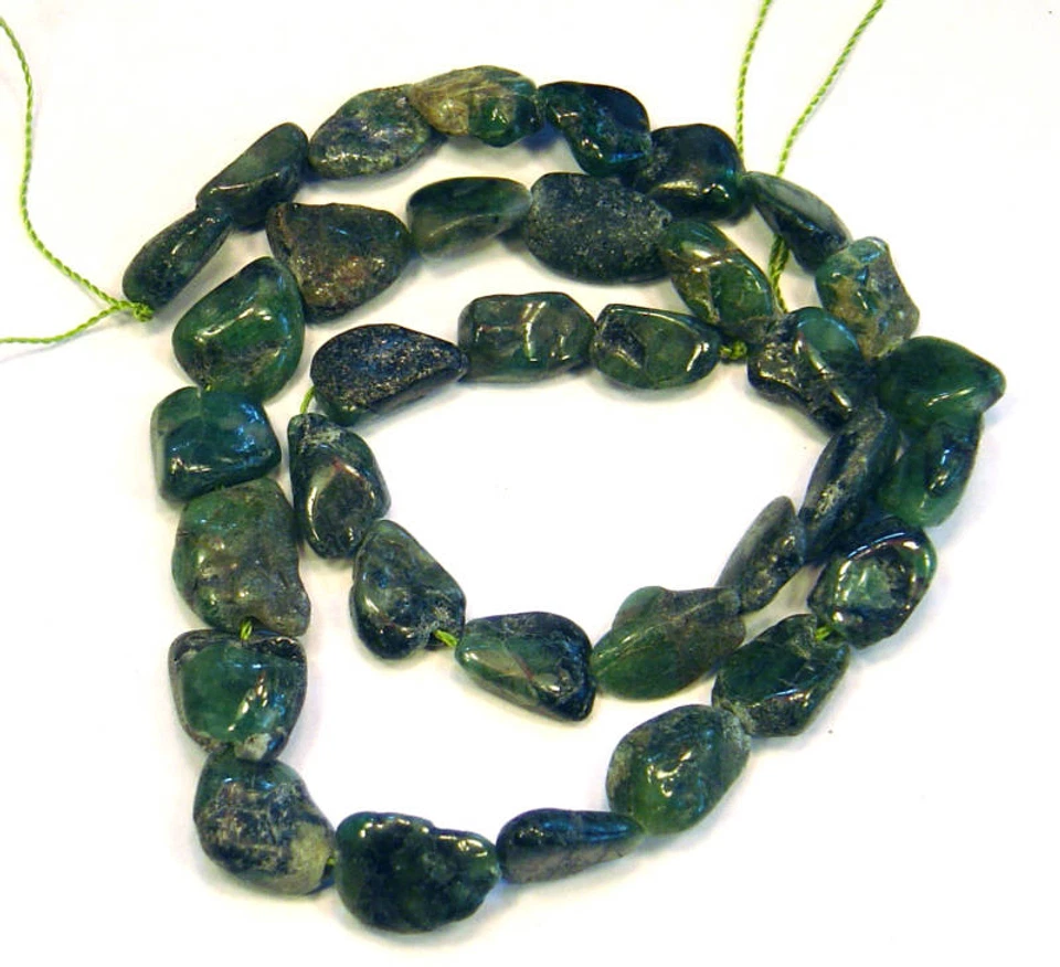 APATITE GREEN RUSTIC RAW 7-16MM NUGGET BEADS F107 16"St - Image 1 of 2