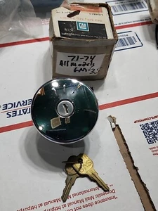 NOS 1971-1974 CHEVROLET NOVA CAMARO CHEVELLE IMPALA LOCKING GAS CAP 994171 - Picture 1 of 10