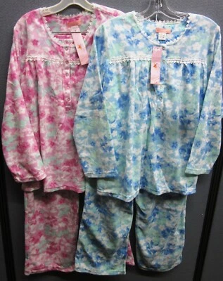 New Super Soft Fleece Women's Pajamas  L 1X 2X - Image 1 of 4
