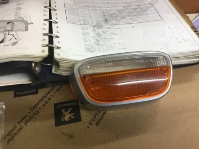 Peugeot 404 Early sedán sedán luz frontal lente Seima 433 630869 Foto 1 de 4