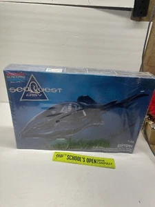 Monogram Sea Quest DSV Stinger 1/20 FS NEW Model Kit  - Picture 1 of 4