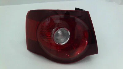 Conjunto de luz trasera izquierda/conducción exterior para Volkswagen Jetta Foto 1 de 4