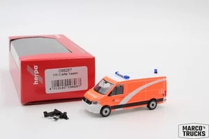 Herpa VW Crafter scatola tetto piano "Berliner Feuerwehr/GW-RettMat" n. 098267 1:8 - Foto 1 di 1