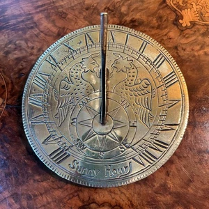 Sunny Hours Brass Sun Dial - Bild 1 von 4