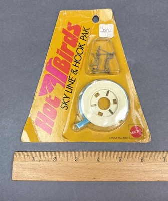 Hot Wheels Redline 1970 Hot Birds Sky Line & Hook Pak Stock No. 6057 NOS Pack - Image 1 of 4