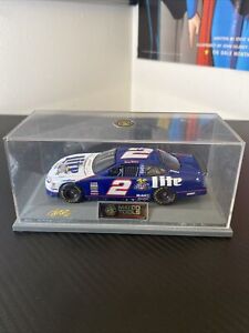Rusty Wallace #2 Miller Lite 2000 Ford Taurus 1:24 Revell Collection NASCAR Car