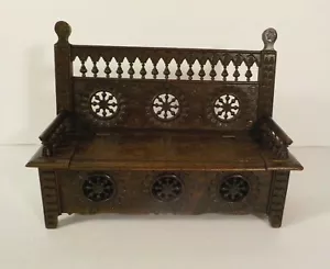 French Brittany Miniature Doll Carved Lift-Seat Hall Bench, c. 1910 - Picture 1 of 12