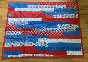 Patchwork Red White and Blue Hand Sewn Quilt 28" x 36" - Picture 1 of 7