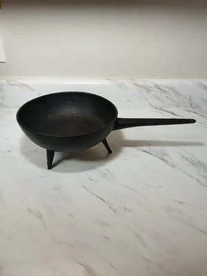 Antique 1800s Cast Iron Footed Spider Skillet 9" Primitive Campfire Cooking RARE - Image 1 of 4