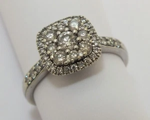Ladies 9ct White Gold 0.75ct Diamond Set Halo Cluster Ring - Size M - 2.9 Grams - Picture 1 of 9