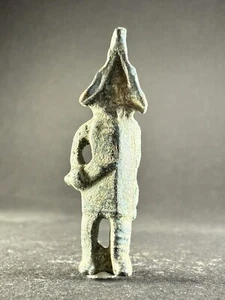 ANCIENT ROMAN BRONZE FIBULA IN THE FORM OF A GLADIATOR IN BATTLE - CIRCA 100BC - Foto 1 di 7