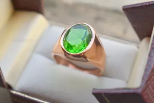 Solid 925 Sterling Silver Green Peridot Zircon Cut Gemstone Birthday Men's Ring - Picture 1 of 11
