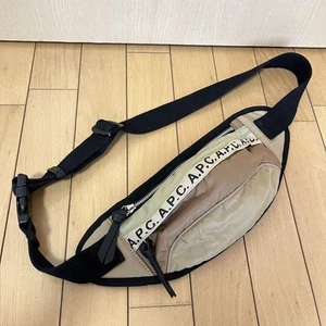 A.P.C. A.P.C. Bolso de cadera Banana repetición cintura cuerpo hombres hombro superior asa bolso respaldo - Imagen 1 de 6