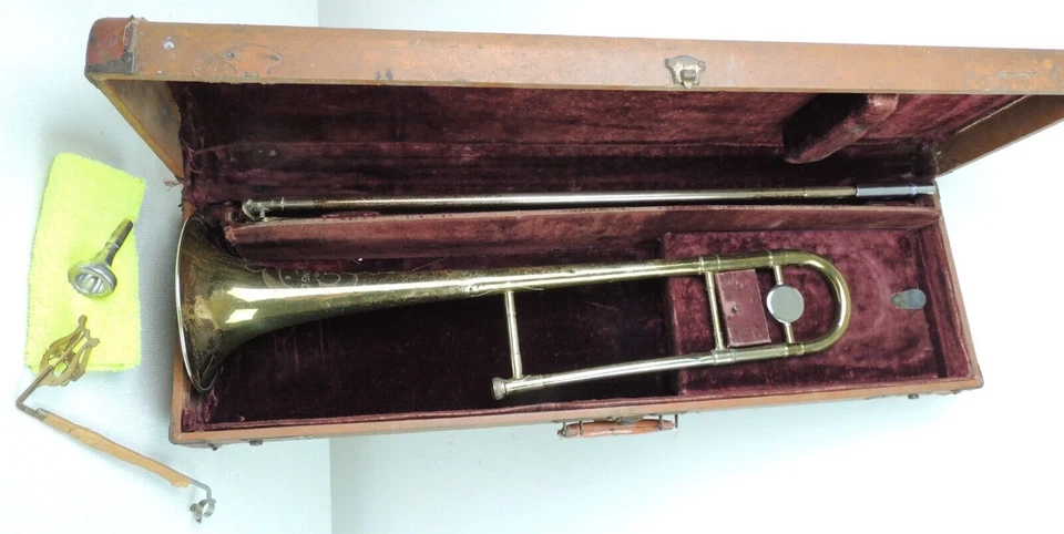 Trombone tenor BB🎵1956 EK Blessing padrão estojo recondicionado e MP SN 72265 - Imagem 1 de 4