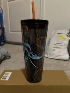 Zero 24 oz. Vaso Starbucks® con pajita Pesadilla antes de Navidad EN MANO - Imagen 1 de 11