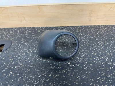 94-98 1994 95 Mitsubishi 3000GT luz antiniebla bisel cubierta embellecedor izquierda OEM Foto 1 de 4