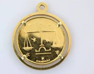 Giampaoli Libra Zodiak Pendant in 18k Yellow Gold - Picture 1 of 4