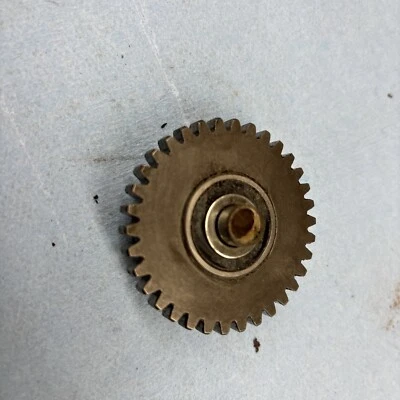 1980 - 1985 Yamaha Srv540 SRV 540 Xlv Snowmobile Motor Crank Oil Pump Gear Good - Image 1 of 3
