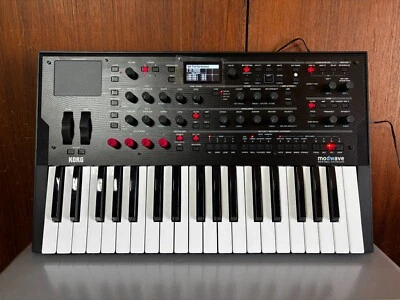 Korg Modwave 37-Key Wavetable Synthesizer mit Box Netzteil - Bild 1 von 4