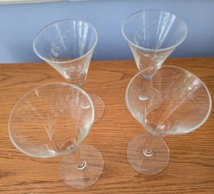 Vintage Crystal Etched Wheat Martini Cocktail Glasses Set of 4 - Picture 1 of 4