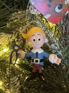 2025 Hermey Elf Dentist 🦷 Pliers Rudolph Red Nosed Reindeer Christmas Ornament - Picture 1 of 1