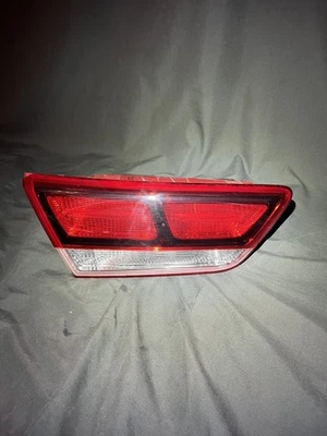 *CHIPPED* 2016-2020 KIA OPTIMA CUBIERTA TAPA LUZ TRASERA IZQUIERDA LH OEM B40L-3376 Foto 1 de 4