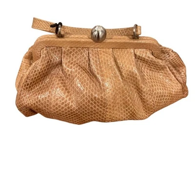 Mini bolso de mano Francisco Biasia piel de serpiente neutra en relieve Foto 1 de 4