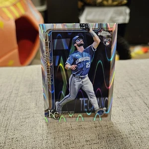 Tarjeta de novato Tyler Gentry 2025 Topps cromo refractor Raywave #218 - Imagen 1 de 2