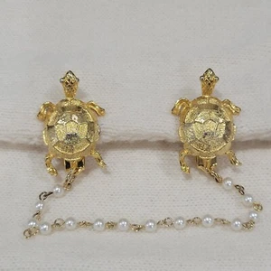 Vtg Gold Tone Turtle Sweater Clips Keeper With Faux Pearls Elegant Party Church - Picture 1 of 6