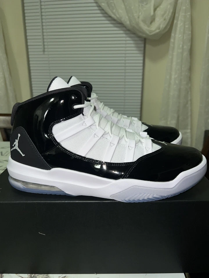 Size 11 - Jordan Men’s Max Aura Black White - Image 1 of 4