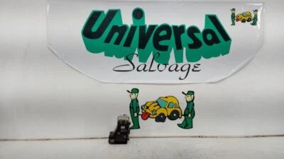 2002 Nissan Sentra Fuse Box - Image 1 of 4