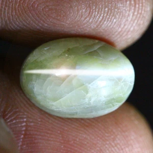 7.68 Cts_Loose Gemstone_100 % Natural Unheated Chrysoberyl Cat's Eye_India - Picture 1 of 3