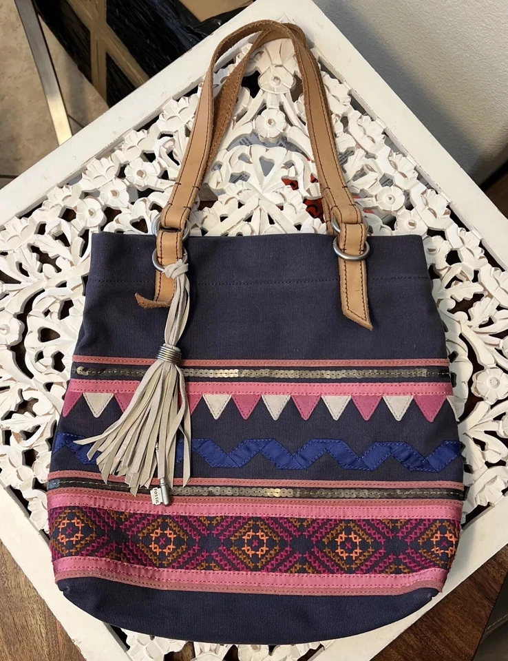 Bolso de Mano Fossil Patchwork Lentejuelas con Dije de Cuero Bolso Vintage Cartera Raro Foto 1 de 4