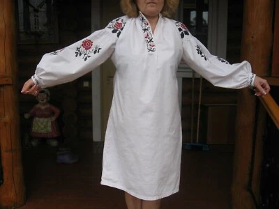 Hecho a mano antiguo vintage bordado popular campesino Ucrania etnodresshirta  Foto 1 de 4