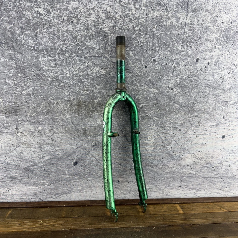 Vintage GT Mountain Bike Fork 1 1/8 Threaded 25.4  26" Chromoly Green 90s MTB 6" - Image 1 of 4
