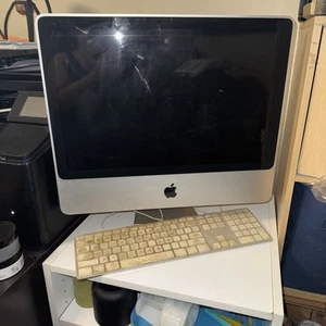 IMAC Computer 20 in 2.4 GHz intel Core W wired keyboard. Used. See Descrip/photo - Bild 1 von 17