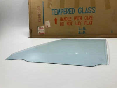 Cristal puerta delantera izquierda Toyota 68112-12300 nuevo de lote original - Corolla AE70 1980-1982 4 puertas Foto 1 de 4