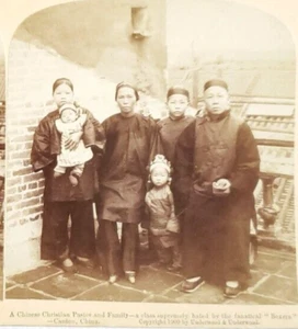 Stereoview Chinese Christian Pastor and Family Boxer Rebellion Canton China - Foto 1 di 3