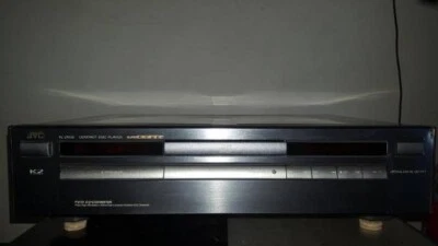 JVC XL-Z1050 CD Player and ARAGON 4004 MK II Amplifier - Image 1 of 2