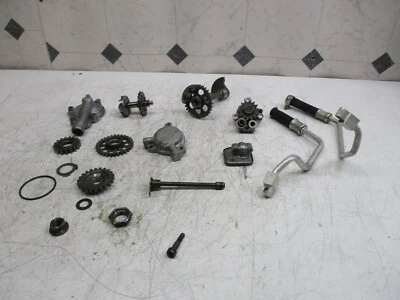 Yamaha yz250f yz 250 f 2004 04 Bomba de aceite cigüeñal engranajes bomba de agua contador. Foto 1 de 4