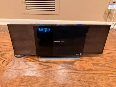 Panasonic SC-HC55 Bluetooth AM/FM Radio IPOD CD Compact Stereo System With Remot - Image 1 of 4