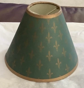 Paralume lampada morsetto sopra lampadina 4" carta Fleur De Lis verde oro (162ia) - Foto 1 di 7