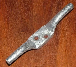 Victorian Clothes Airer 4" Galvanised Rope Cleat - Picture 1 of 1