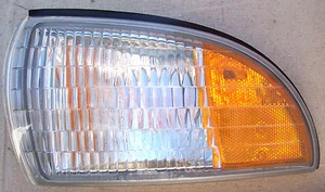 Front Side Marker Light, Left - 05976557 - Chevrolet Impala/Buick Roadmaster - Picture 1 of 1