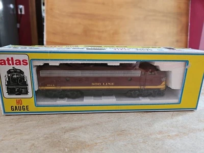 HO Atlas 8328 SOO Line FP7 Powered Diesel Locomotive 504A NEW IN BOX - Image 1 of 4