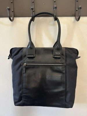 Сумка для ноутбука TUMI черная кожа логотип нейлон карьерная рабочая сумка с короткими ручками - Изображение 1 из 4