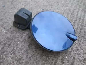 2004 VAUXHALL CORSA C Z21B 21B ULTRA BLUE PETROL FUEL FILLER FLAP DOOR - Picture 1 of 1