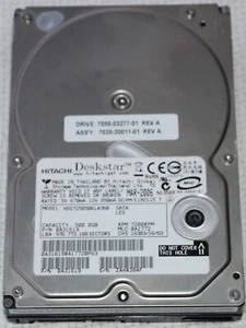 HITACHI DESKSTAR E7K500 500GB 7.2K 16MB SATA II 3.5'' HDS725050KLA360 - Picture 1 of 3