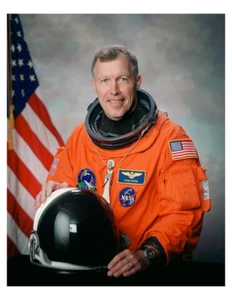 2001 NASA Astronaut Dominic Gorie 8x10 Portrait Photo On 8.5" x 11" - Picture 1 of 1