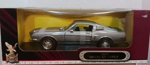 Road Signature 1968 SHELBY GT-500KR 1:18 Scale Diecast Model SILVER/GRAY - Picture 1 of 6